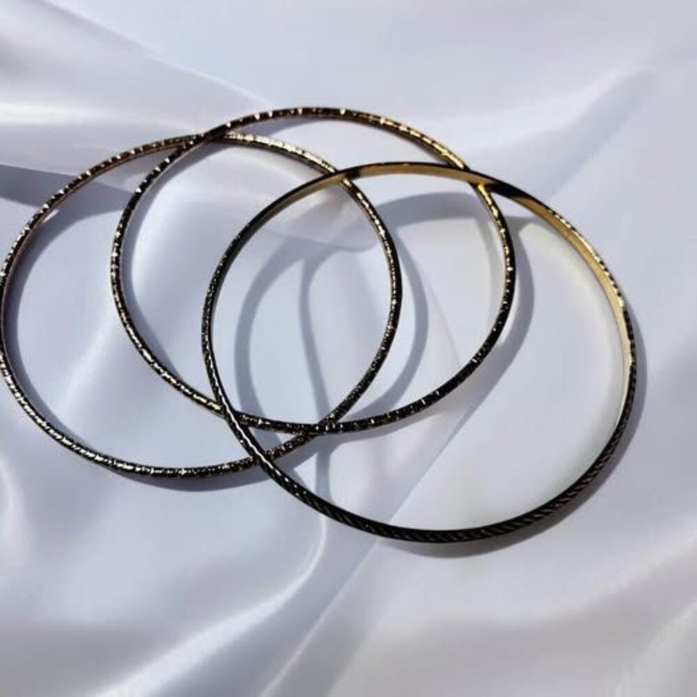 Set of 3 Gold Diamond Cut Thin Bangle Bracelets Stackable